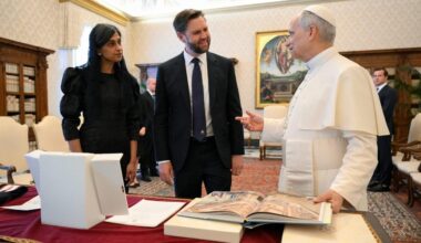 Pope Leo XIV meets with US Vice President Vance