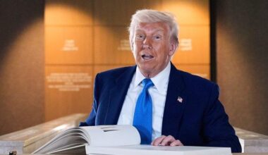 Trump hevder Ukraina og Russland skal starte våpenhvileforhandlinger umiddelbart