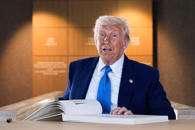 Trump hevder Ukraina og Russland skal starte våpenhvileforhandlinger umiddelbart