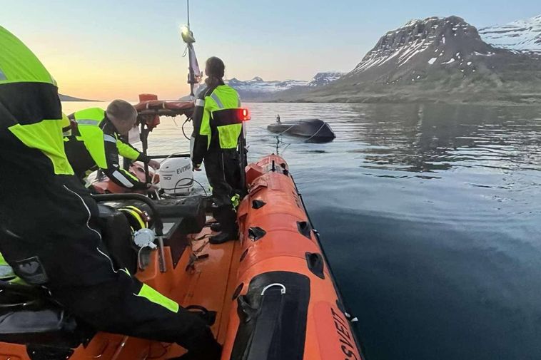 Four rescue ships respond simultaneously in unusually busy night for Landsbjörg