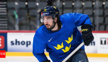 Mika Zibanejad bleeds for Sweden: Rangers star stunned after brutal no-call hit | NHL News
