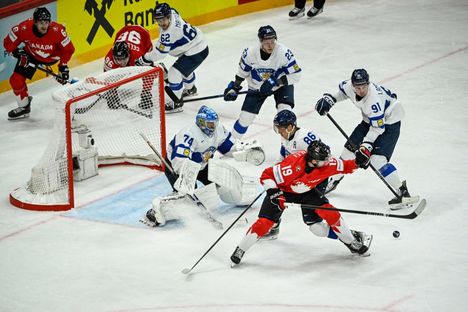 Kanada aneli armoa Leijonien puolustuksen käsittelyssä.