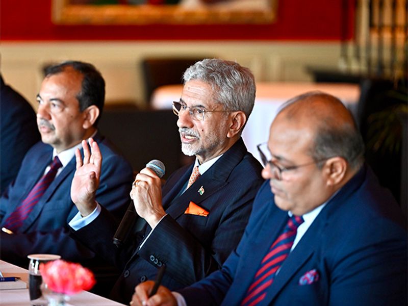 EAM Jaishankar meets strategic experts in Netherland