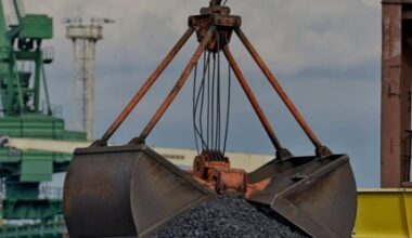 Azerbaijan’s petroleum coke exports plunge amid revenue surge