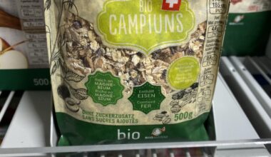 What’s Naturaplan’s rationale for pricing 500g of oats and dried fruits at CHF 13.40?