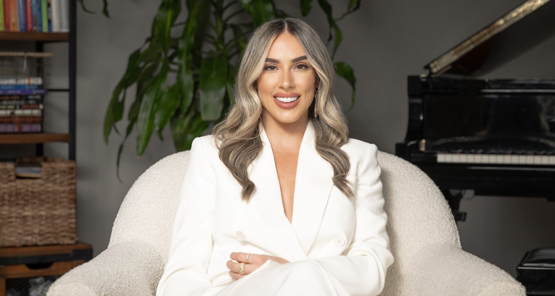 35-Year-Old's Side Hustle Makes Over $50k a Month: 'Magnetic'