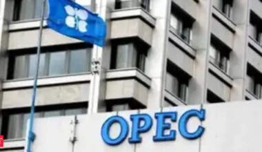 With output hikes, OPEC+ again targets US shale oil