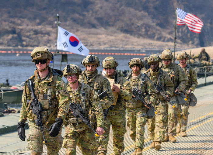 US considers withdrawing 4,500 troops from South Korea US considers withdrawing 4,500 troops from South Korea