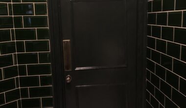 This pub toilet door has a handy gap at the top so you can tell if it’s in use or want to deliver a small to mid-sized package to whoever is in there.