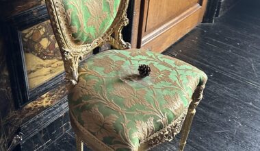 Instead of a sign saying ‘please don’t sit on these old chairs,’ this National Trust place has stuck pinecones to the seats that are off-limits