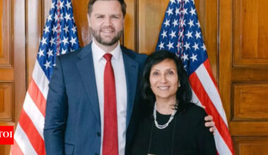 JD Vance slammed for his family meeting with Indian-origin venture capitalist amid H-1B row: 'We can kiss our economy goodbye'
