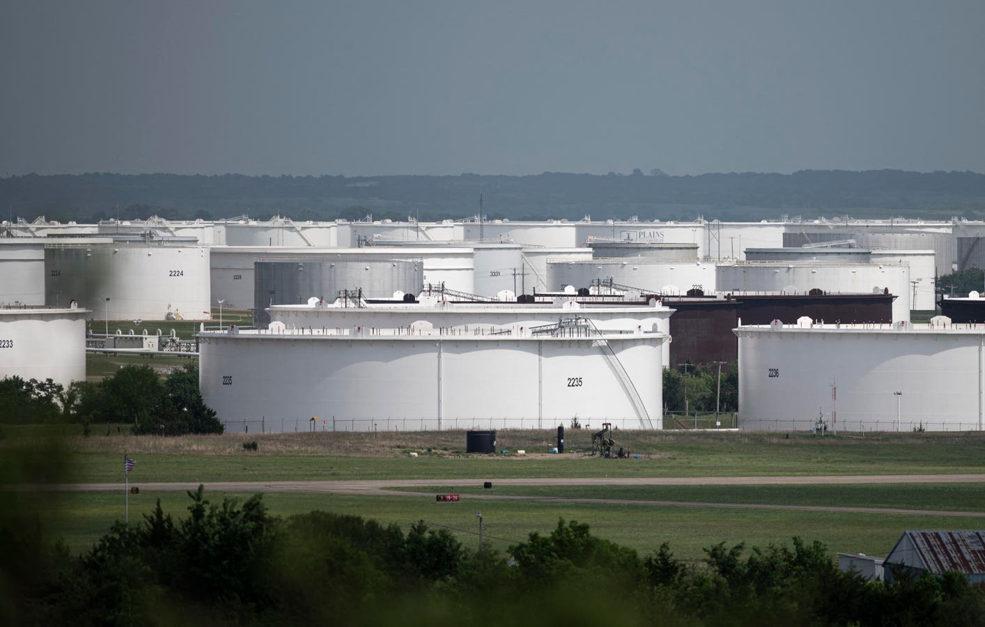 Rising Crude Stocks, Higher OPEC Output May Keep A Lid On Oil Prices