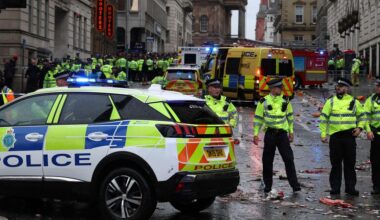 Polizeieinsatz in Liverpool: Auto fährt in Menschenmenge
