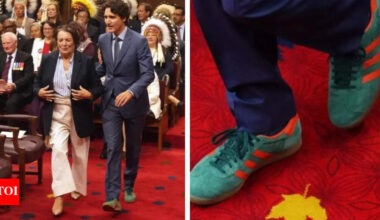 Justin Trudeau's funky shoes at King Charles' speech draw flak, Royal fans call gesture 'disrespectful'