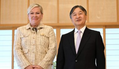 Emperor of Japan meets Iceland's president, discusses gender equality