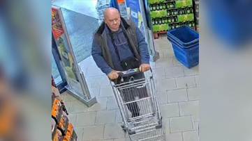 Bolti tolvajt keresnek a zsaruk - Kék hírek - Hírek