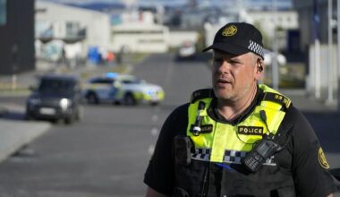 Search continues off Fiskislóð: Situation to be reassessed later this evening
