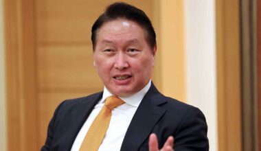 SK Group chairman proposes joint South Korea-Japan purchase of US gas