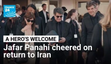 Filmmaker Panahi cheered on return to Iran after Cannes triumph • FRANCE 24 English