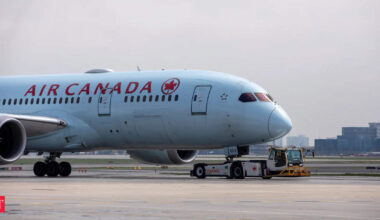 YVR flight delays cause travel chaos as Air Canada, WestJet offer free rebooking