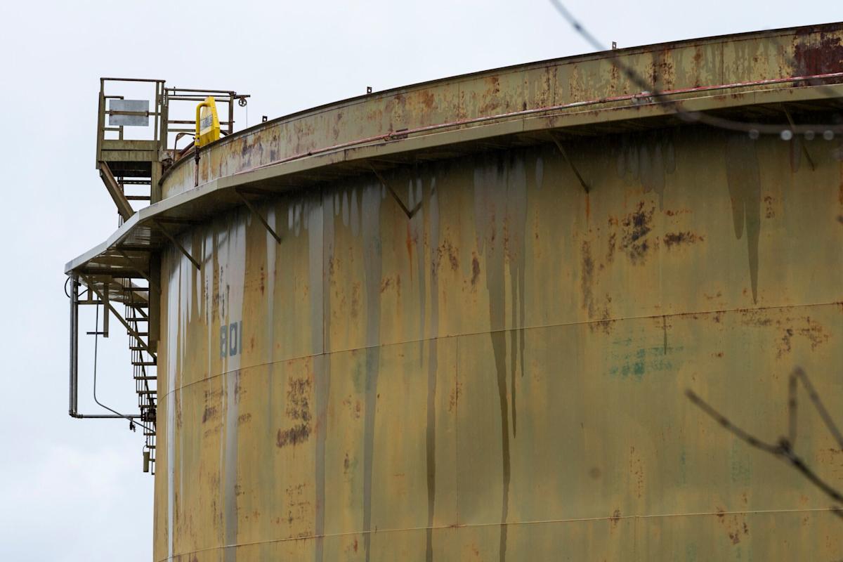 Oil Declines as OPEC+ Supply Meeting Overshadows EU Trade Thaw