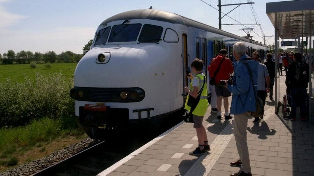 Historische Apekop-trein terug in gewone dienstregeling: 'Hij kan het nog'