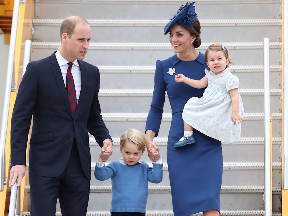 VICTORIA, BC - SEPTEMBER 24: Prince William, Duke of Cambridge, Catherine, Duchess of Cambridge, Prince George of Cambridge and Princess Charlotte of Cambridge arrive at the Victoria Airport on September 24, 2016 in Victoria, Canada. Prince William, Duke of Cambridge, Catherine, Duchess of Cambridge, Prince George and Princess Charlotte are visiting Canada as part of an eight day visit to the country taking in areas such as Bella Bella, Whitehorse and Kelowna. (Photo by Chris Jackson/Getty Images)