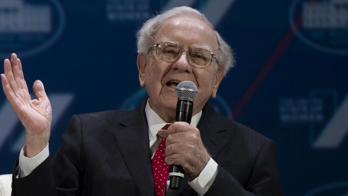 How Have Elon Musk’s DOGE Decisions Affected Warren Buffett?