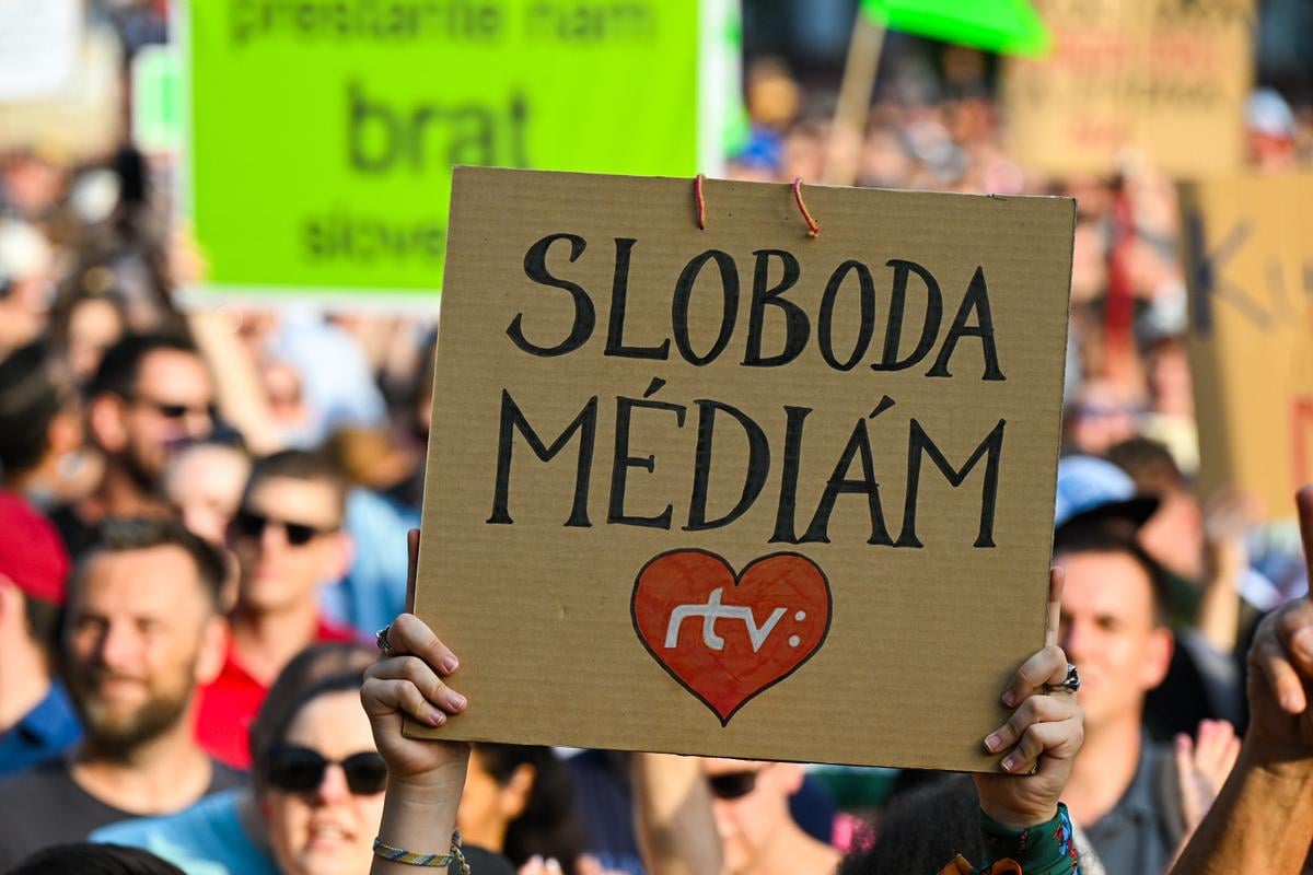 News digest: Slovakia nosedives in World Press Freedom Index