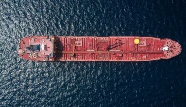 Oil tanker