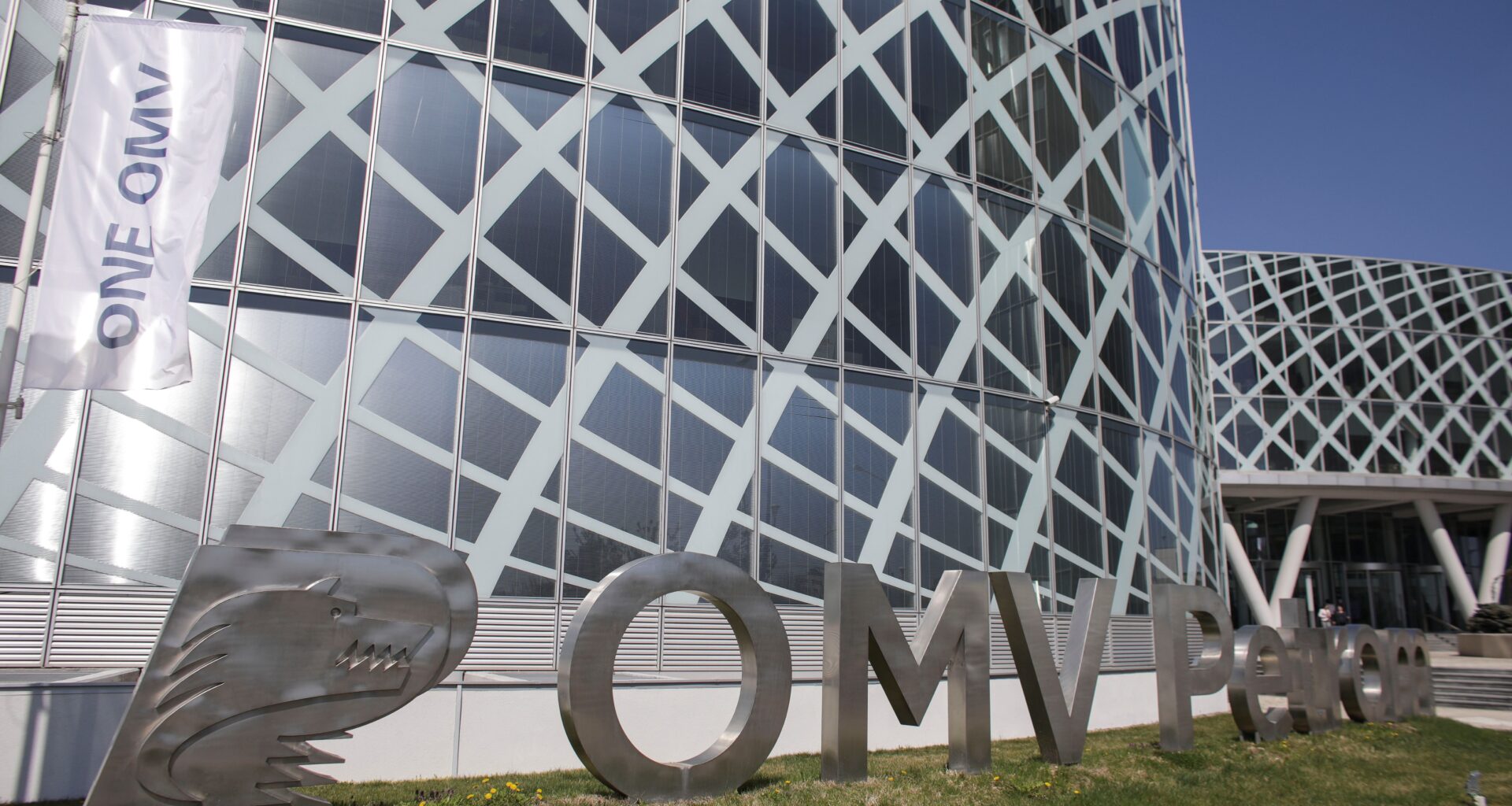 Romania's OMV Petrom signs deal covering quarter of Moldova's gas demand