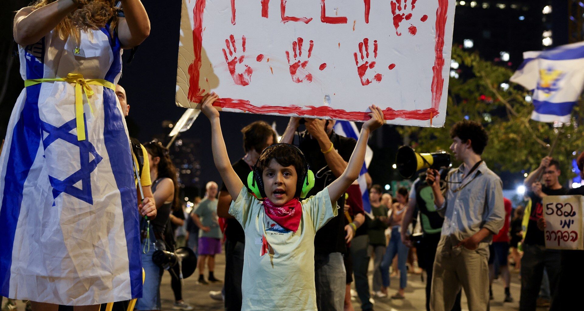 Israeli protesters in Tel Aviv demand an end to war on Gaza | Israel-Palestine conflict News