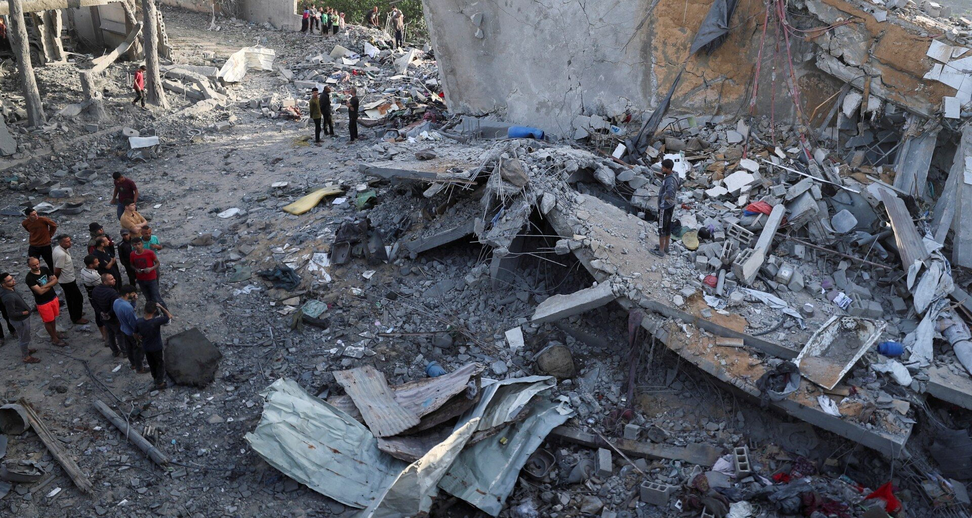 Israeli attacks on Gaza kill 84 as ceasefire talks continue | Israel-Palestine conflict News