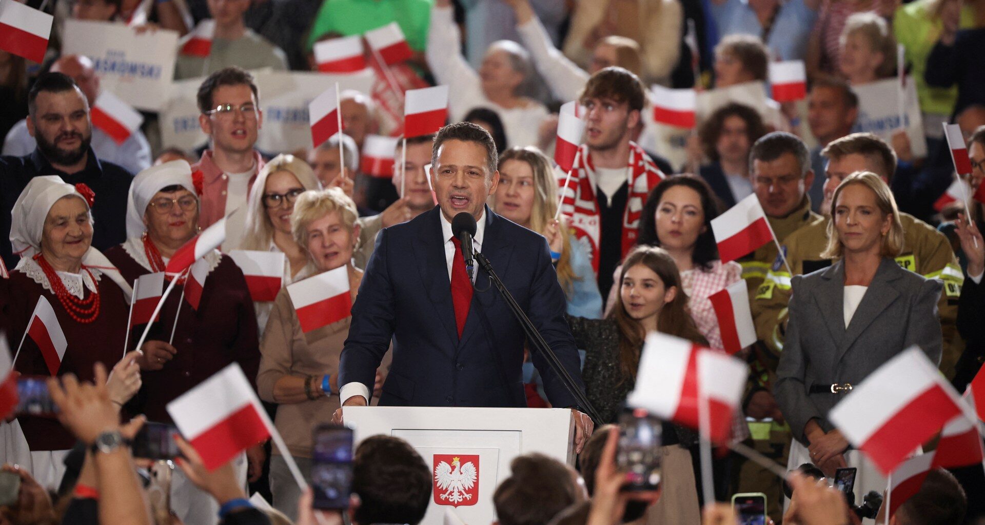 Centrist Trzaskowski leads first round in Poland’s tight presidential race | Elections News