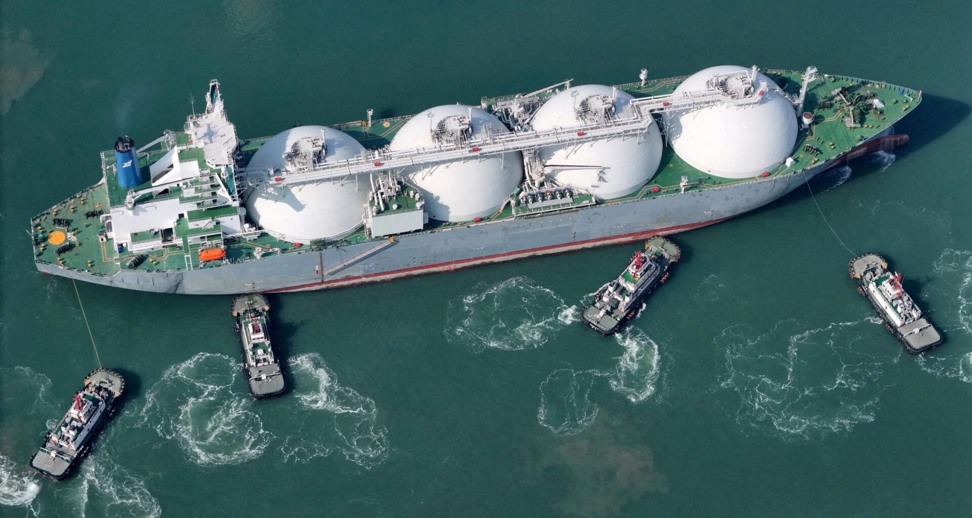 Russia and Bahrain in Advanced Talks Over LNG Supply Deal, Sources Say