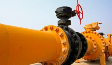 Oil pipeline