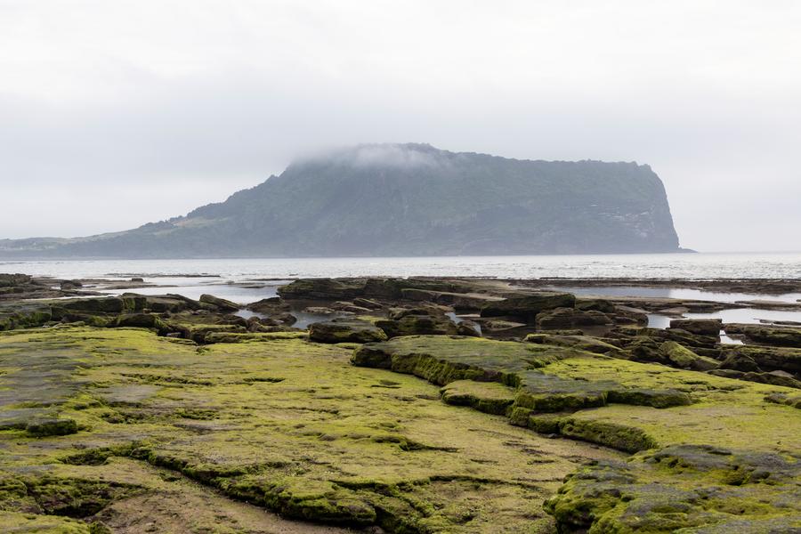 Beautiful landscape of Seongsan Ilchulbong peak, Jeju, South Korea-Xinhua
