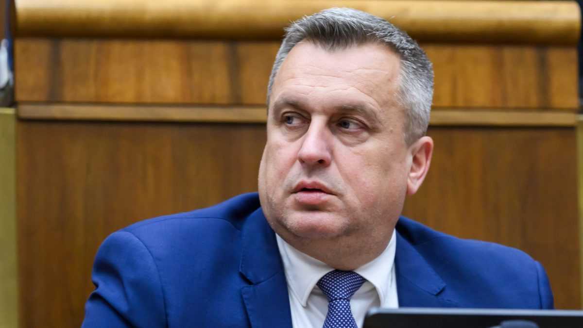 Danko sa s Kamenickým na úpravách transakčnej dane nedohodol