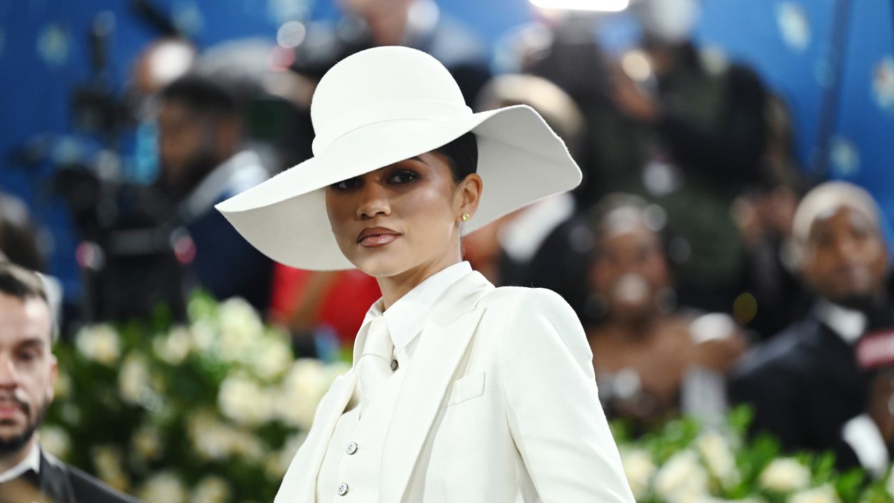 Le Met Gala 2025 en direct sur Vogue France : Rihanna enceinte, le come back de Diana Ross à 81 ans, Shakira en robe de princesse… Tout est là