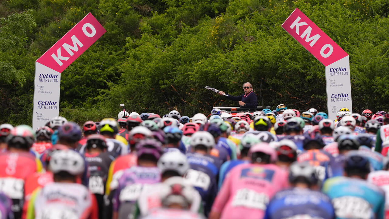 Passa il Giro d'Italia, a Sassuolo il sindaco chiude tutte le scuole medie e superiori