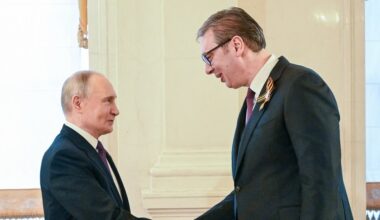 V Moskvi velika vojaška parada, Vučić poziral s Putinom