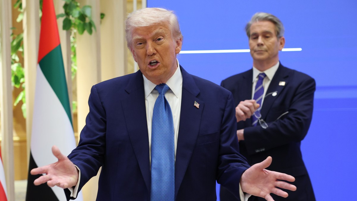 Trump suspends 50% EU tariffs until July