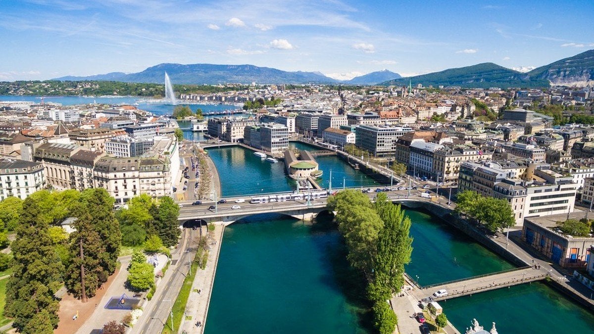 The USA issues travel warning for Switzerland