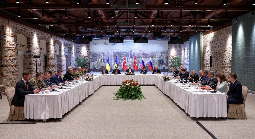 Negociações entre Ucrânia e Rússia sem avanços significativos mas com acordo para troca de prisioneiros