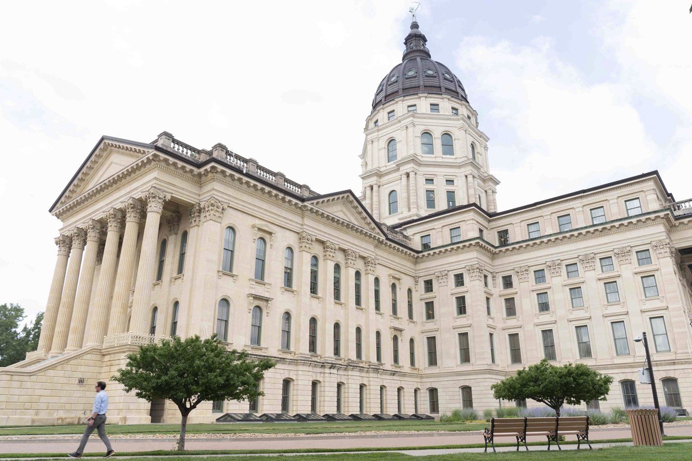 Kansas businesses hit by Trump's trade war are wooing Canadian customers