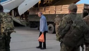 Photo of a process of unloading an Il-76 transport plane of the Russian Aerospace Forces filled with coffins in Lipetsk