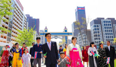 North Koreans are seen at a newly built apartment complex in Hwasong, Pyongyang, in this photo released by the Rodong Sinmun on May 3, 2025. [NEWS1]