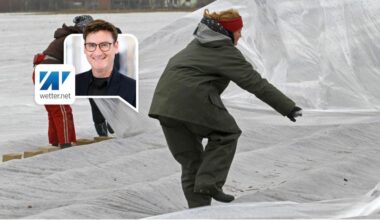 Gegen den Frost schützen: Abdeckungen werden über Pflanzen gelegt.