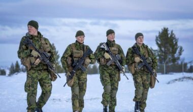 Russland verlegt nach Ukraine-Krieg Truppen an Nato-Grenze