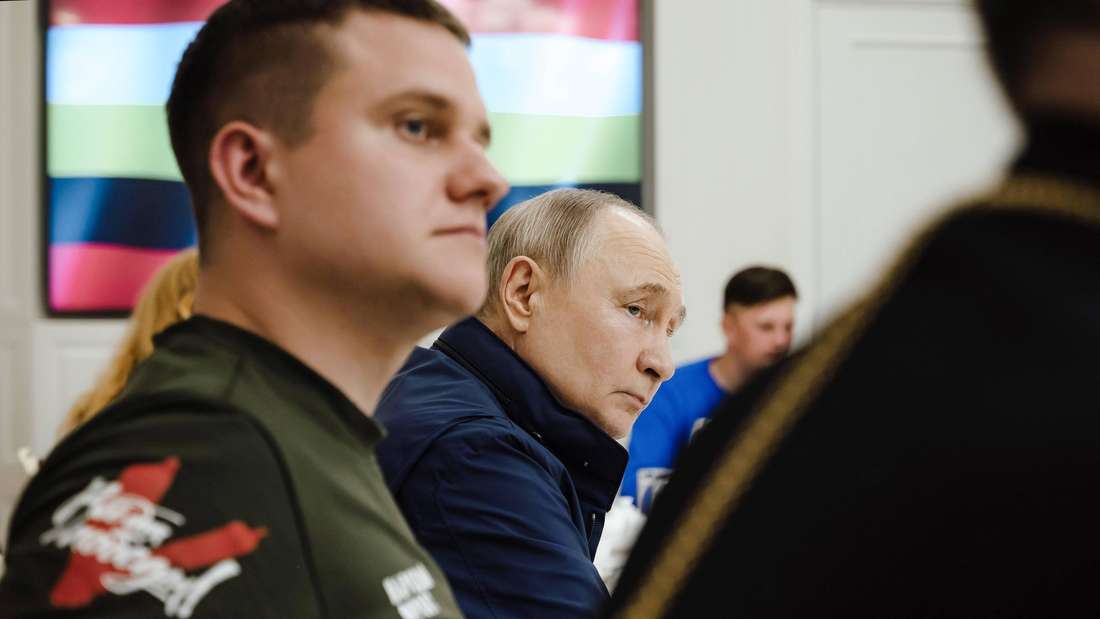 Putins Hubschrauber bei Kursk-Besuch von Drohnen aus der Ukraine attackiert